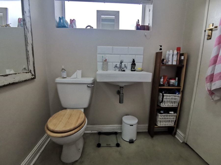 To Let 1 Bedroom Property for Rent in Green Point Western Cape